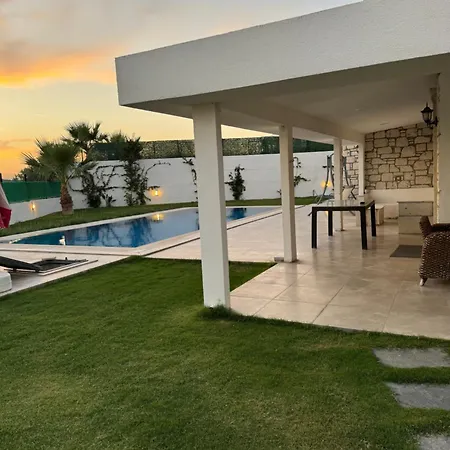 Villa Mola *